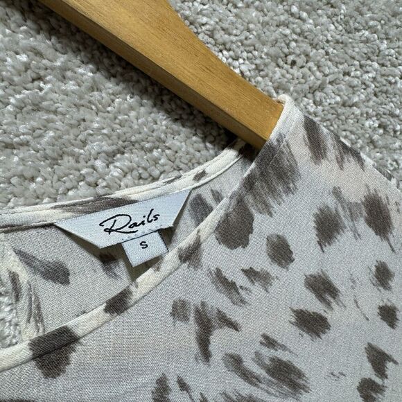 Rails Ora Puma Long Sleeve Rayon Dress Size Small Neutral Animal Print Ruffled - Picture 7 of 15